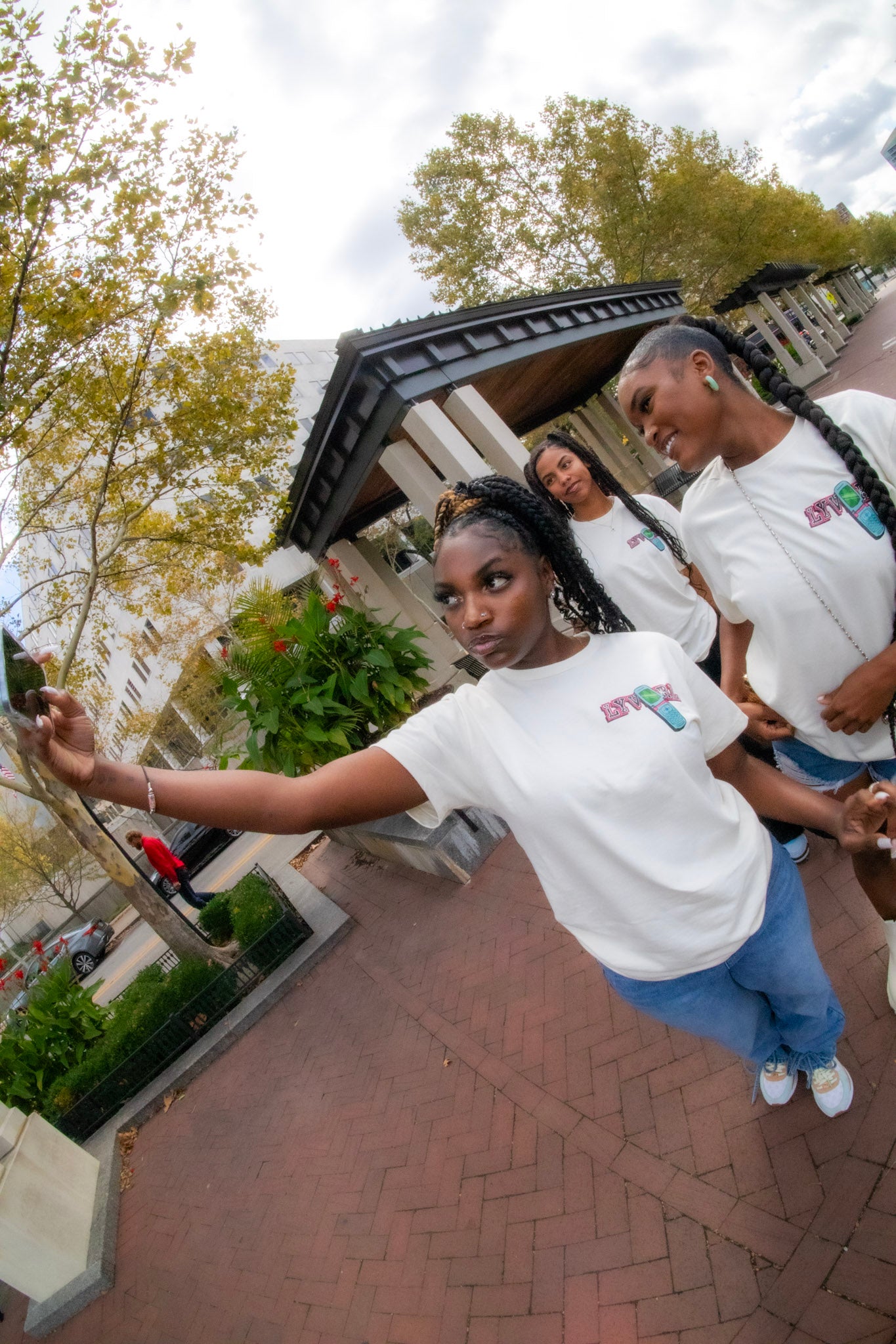 LYVNRL OG TEE (Cream)